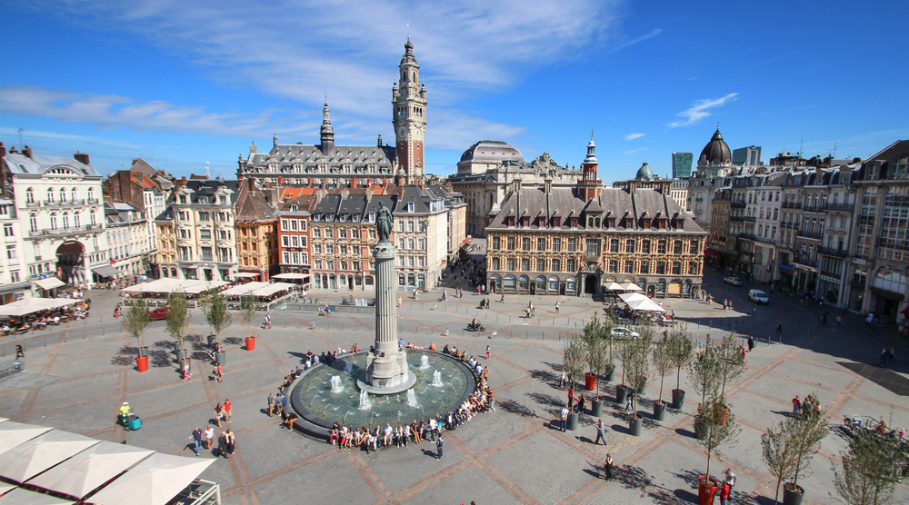 Envie de découvrir Lille pour célébrer la Fête Nationale ? De la Citadelle à la Vieille Bourse, les Hôtelsdelille vous accueillent pour un séjour exceptionnel dans la capitale des Flandres.